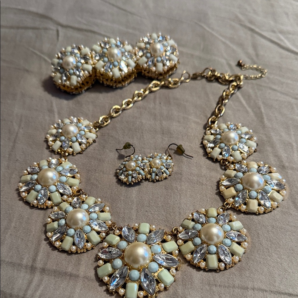 Elegant Gold and Cream and Blue Floral Jewelry Set